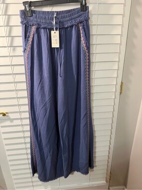 Umgee Navy Blue Garment with Ivory Brand Tag